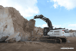 Excavators, Large Excavators, 390LC HD image 2.