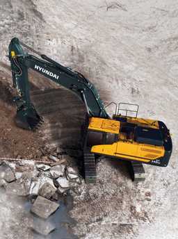 Excavators, Large Excavators, HX340HD image 2.